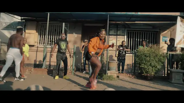 Dj Call Me - Maxaka ft {Makhadzi and Mr Brown} (Official Video)