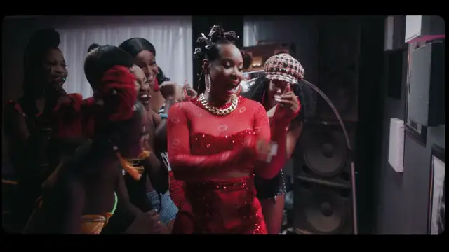 Yemi Alade - Temptation (Official Video) ft. Patoranking [E0S70hKR8ik]